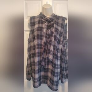 Torrid Gray and White Plaid Top